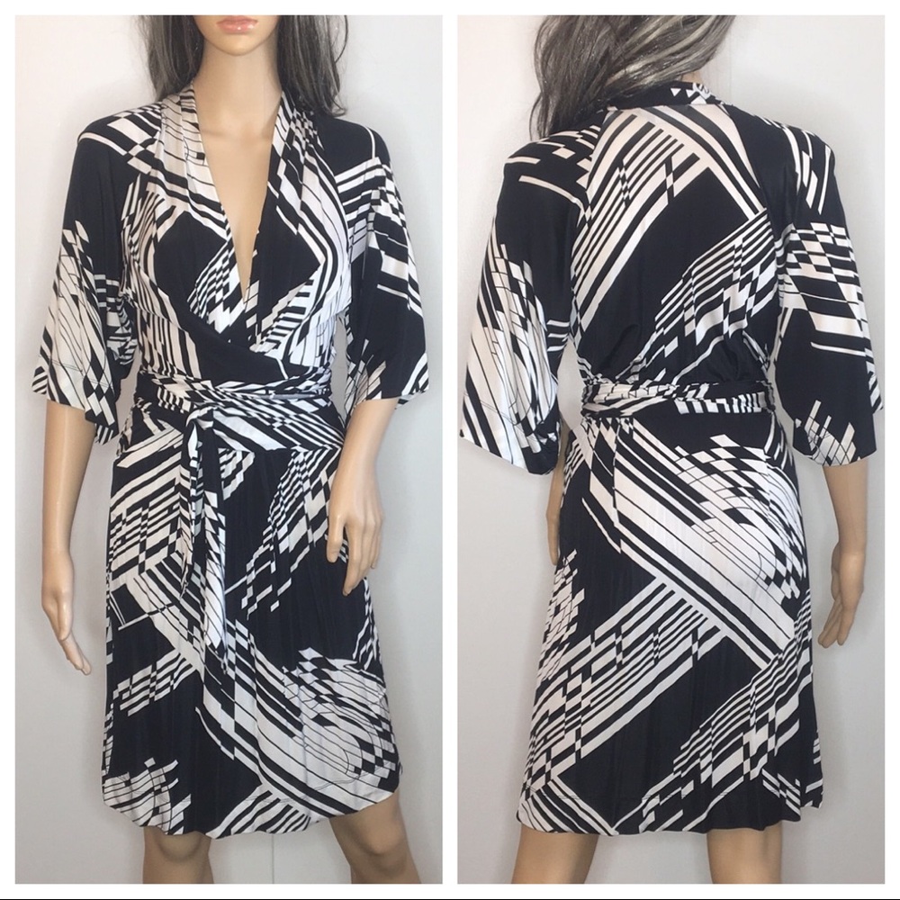 BCBG Wrap Dress V-Neck Full Back Mid Sleeves